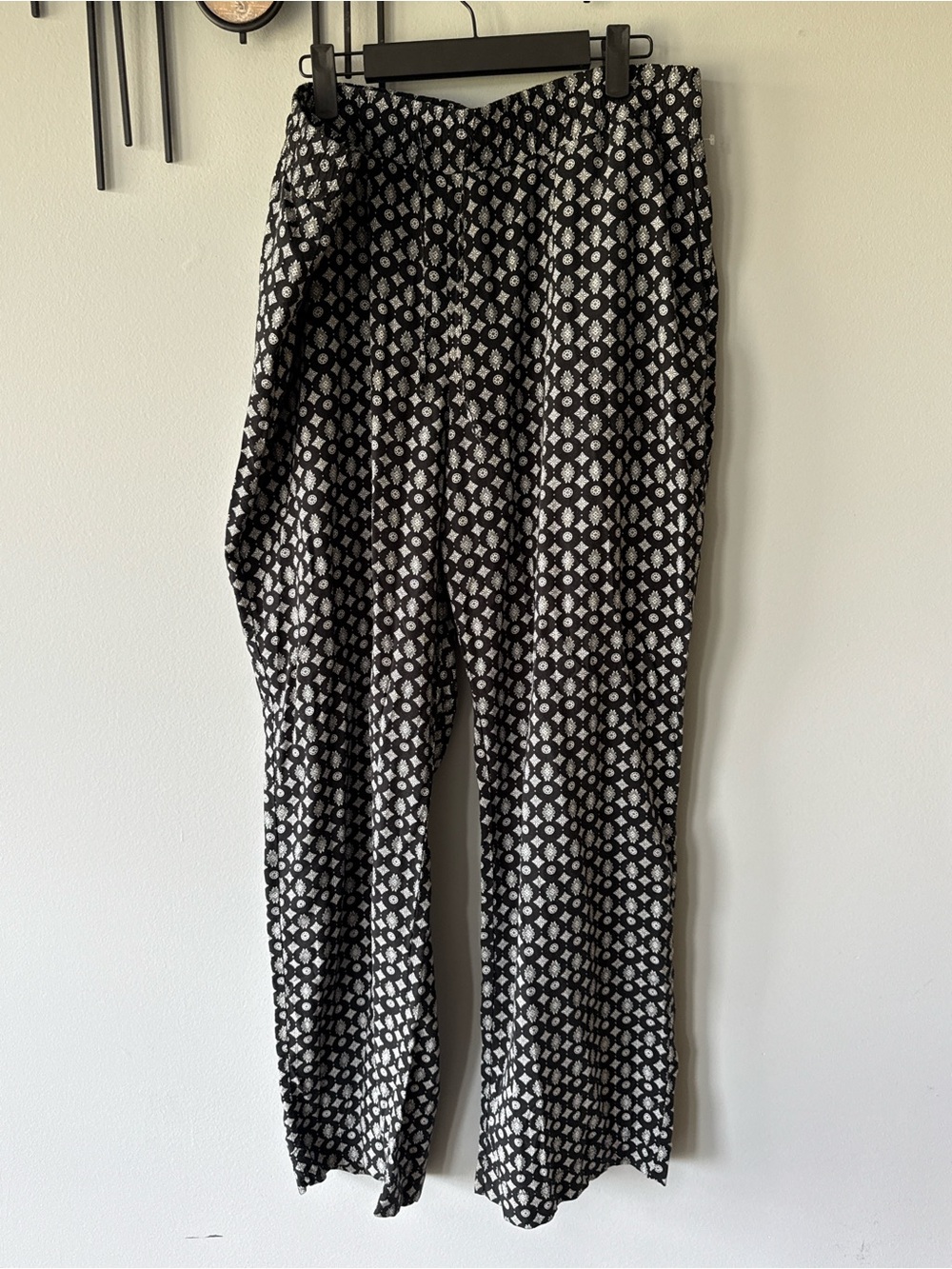 Maurices Black and White Geometric Wide Leg Pants
